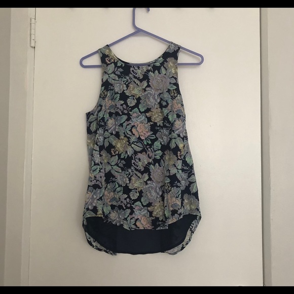 Flower print sleeveless top - Picture 6 of 10